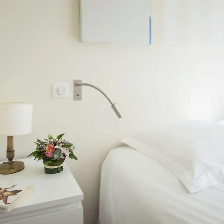 Les De Catherine, La 35 Νανσύ