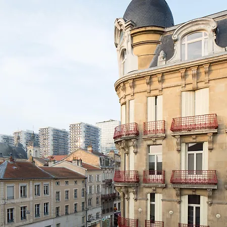 Les De Catherine, La 35 *