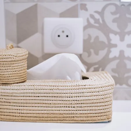 Les De Catherine, La 35 アパート *