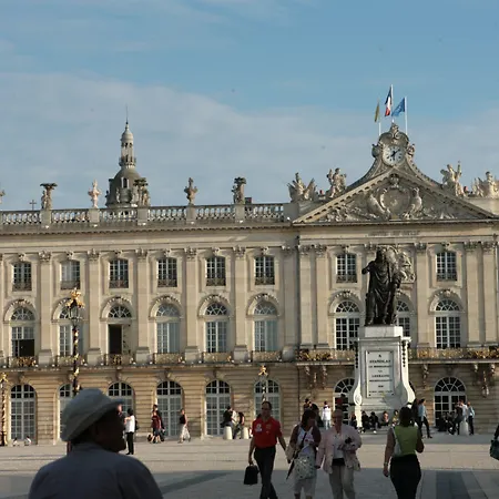 Les De Catherine, La 35 アパート