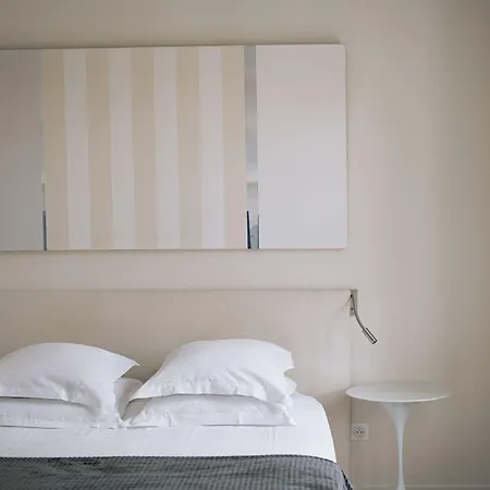 Les De Catherine, La 35 Apartment *