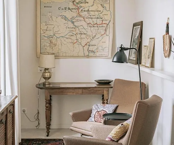 Les De Catherine, La 35 Διαμέρισμα Νανσύ