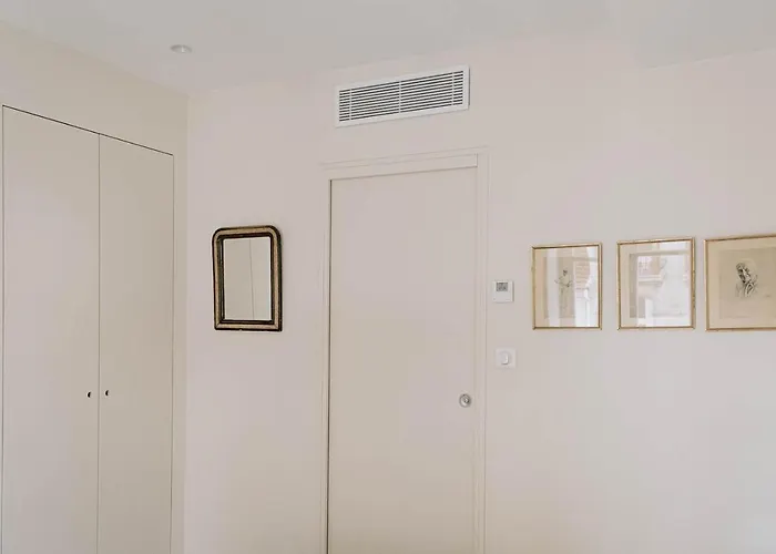 Les De Catherine, La 35 Διαμέρισμα *