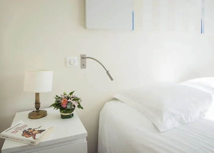 Les De Catherine, La 35 Νανσύ