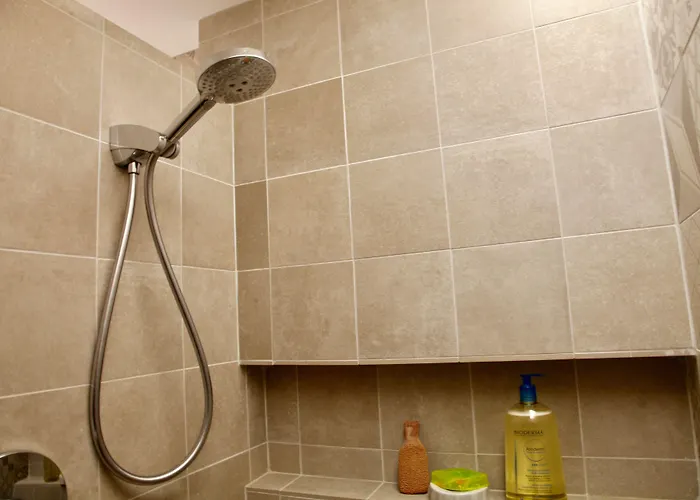 Les De Catherine, La 35 Νανσύ